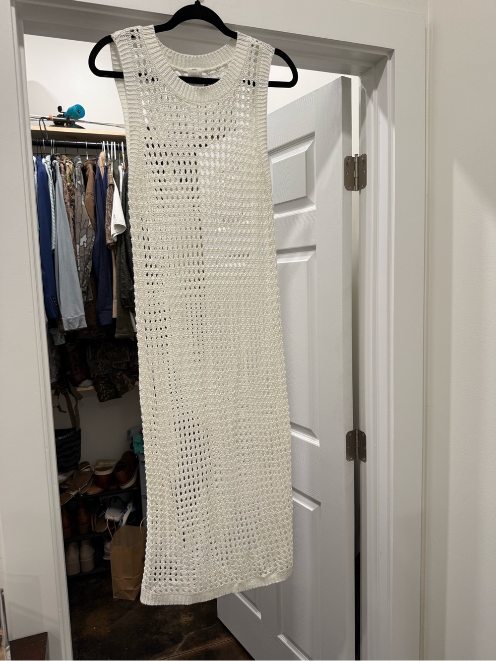 Shade & Shore Open-Knit Sleeveless cover up in White